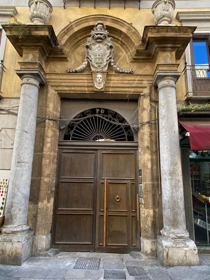 Pia'S Home In Pieno Centro Storico Палермо Экстерьер фото